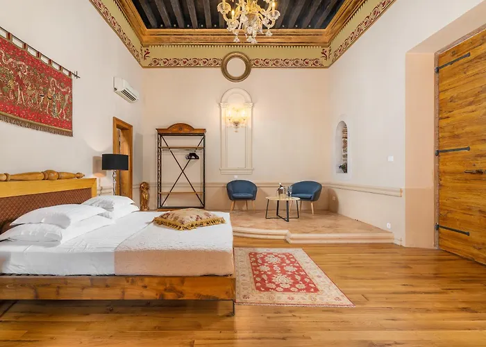 Lux Centre Otel Split